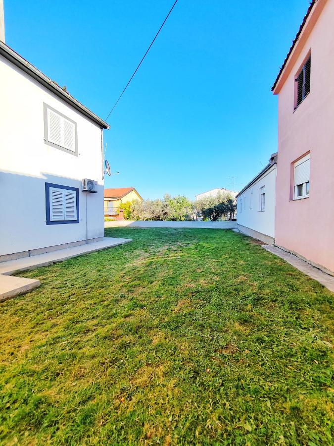 Apartment Toni With Private Parking Zadar Exterior photo