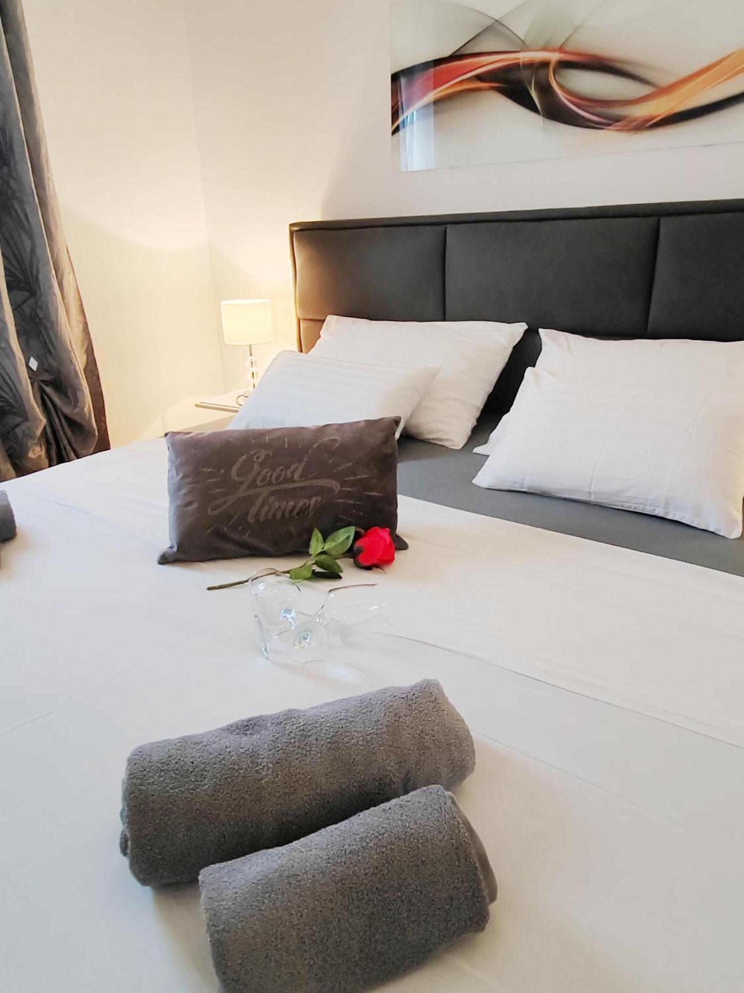 Apartment Toni With Private Parking Zadar Exterior photo